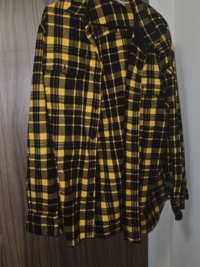The North Face Yellow and Black Plaid Casual Button-Down Shirt XL/XXL